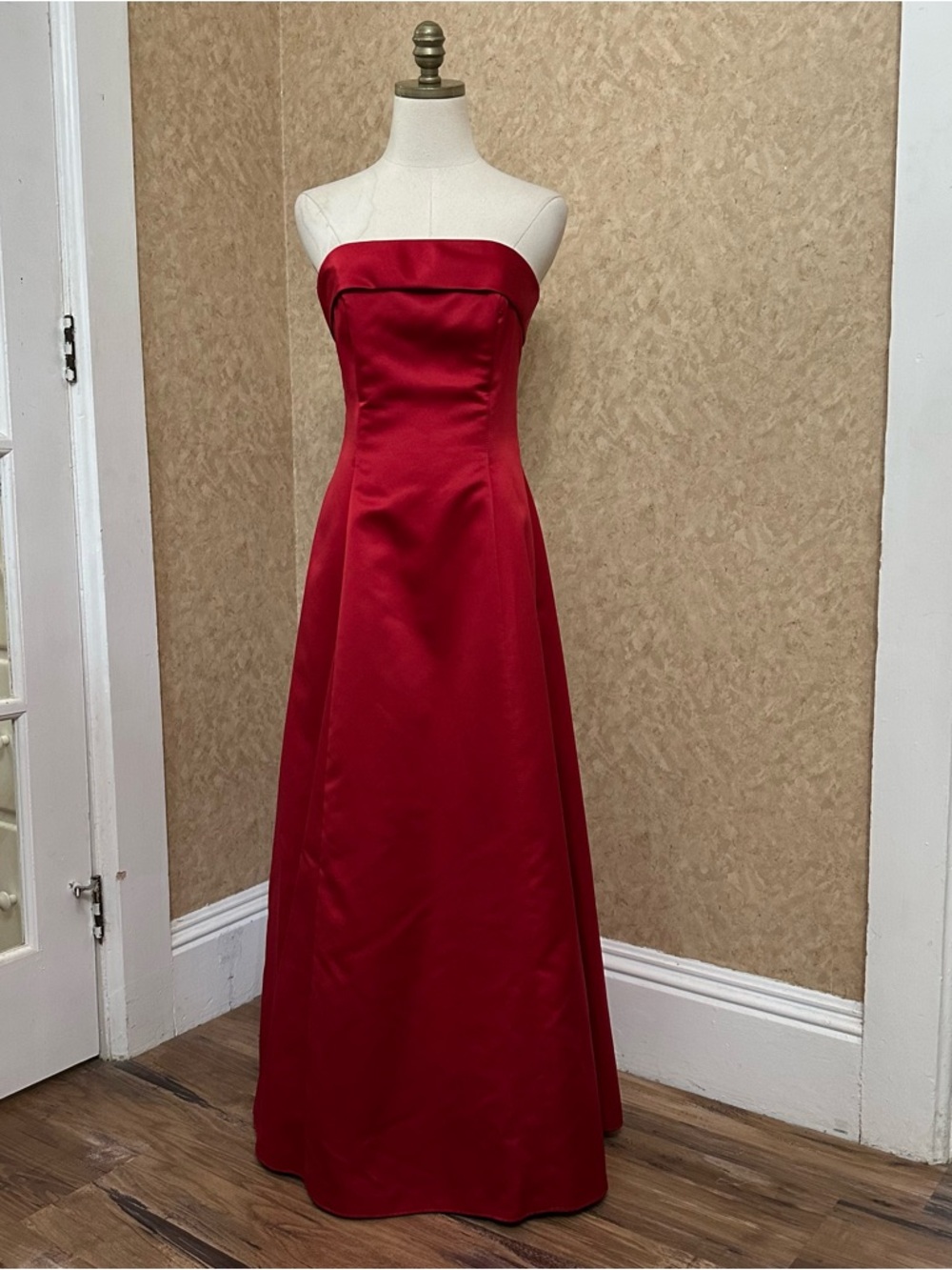 VTG Y2K 2000s Red Satin Strapless Prom Dress Formal Gown